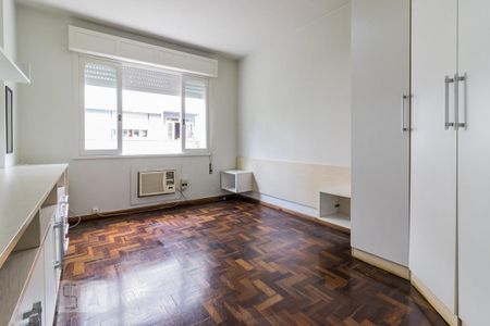 Dormitório de apartamento à venda com 3 quartos, 124m² em Santana, Porto Alegre