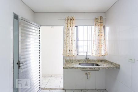 Cozinha de casa para alugar com 1 quarto, 30m² em Bandeiras, Osasco