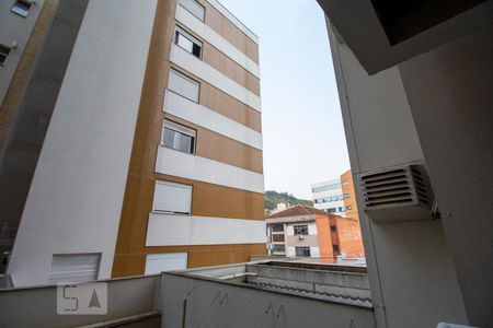 Varanda da sala de apartamento para alugar com 2 quartos, 70m² em Centro, Florianópolis