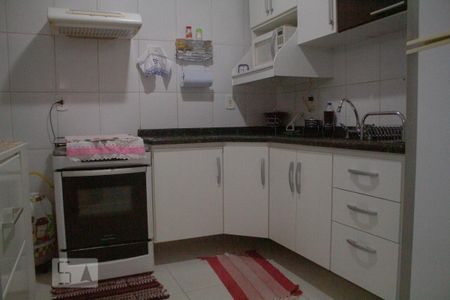 Casa de condomínio à venda com 50m², 2 quartos e 1 vaga Casa de condomínio à venda com 50m², 2 quartos e 1 vagaCozinha