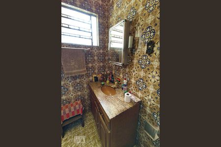 Casa à venda com 154m², 3 quartos e 1 vagaBanheiro