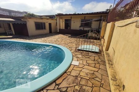 Casa à venda com 154m², 3 quartos e 1 vagaPiscina