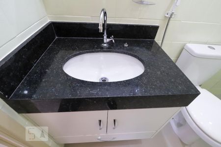Apartamento para alugar com 89m², 3 quartos e 1 vaga Apartamento para alugar com 89m², 3 quartos e 1 vagaBanheiro social