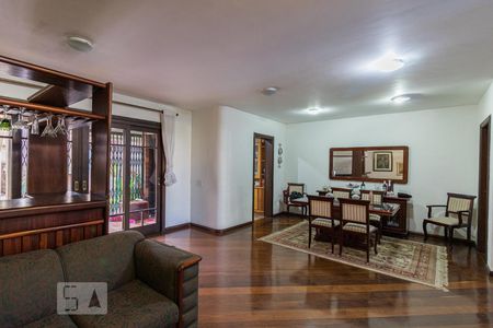 Sala 1 de casa à venda com 3 quartos, 252m² em Rio Branco, Porto Alegre