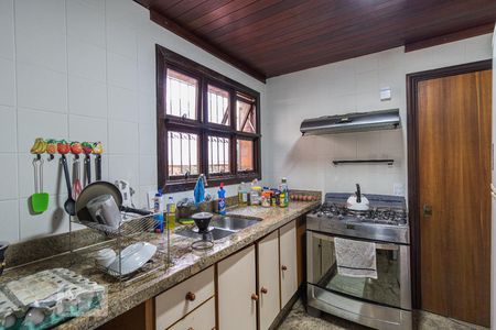 Casa à venda com 252m², 3 quartos e 2 vagas Casa à venda com 252m², 3 quartos e 2 vagasCozinha