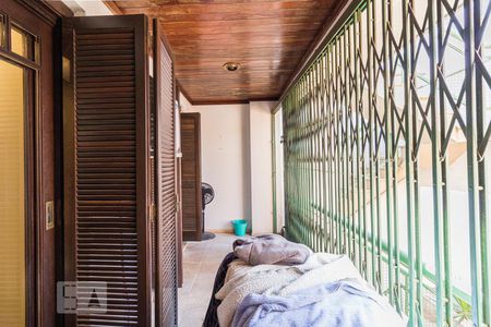 Casa à venda com 252m², 3 quartos e 2 vagas Casa à venda com 252m², 3 quartos e 2 vagasVaranda da Suite