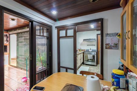 Casa à venda com 252m², 3 quartos e 2 vagas Casa à venda com 252m², 3 quartos e 2 vagasCozinha