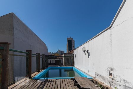 Casa à venda com 252m², 3 quartos e 2 vagas Casa à venda com 252m², 3 quartos e 2 vagasPiscina