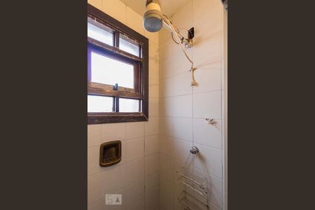 Casa à venda com 252m², 3 quartos e 2 vagas Casa à venda com 252m², 3 quartos e 2 vagasBanheiro de Serviço