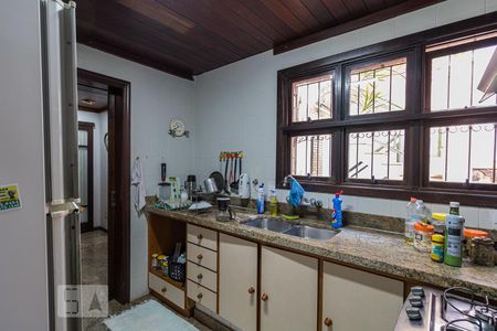 Casa à venda com 252m², 3 quartos e 2 vagas Casa à venda com 252m², 3 quartos e 2 vagasCozinha