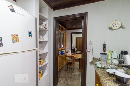 Casa à venda com 252m², 3 quartos e 2 vagas Casa à venda com 252m², 3 quartos e 2 vagasCozinha