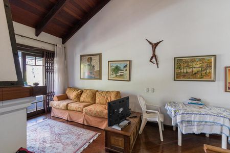 Casa à venda com 252m², 3 quartos e 2 vagas Casa à venda com 252m², 3 quartos e 2 vagasSala 2