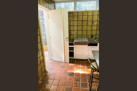 Casa à venda com 480m², 3 quartos e 3 vagas Casa à venda com 480m², 3 quartos e 3 vagasCozinha