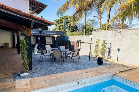 Casa à venda com 480m², 3 quartos e 3 vagas Casa à venda com 480m², 3 quartos e 3 vagasEspaço Gourmet