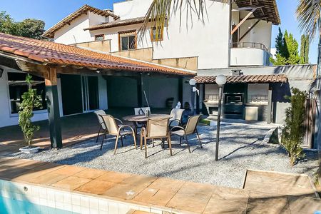 Casa à venda com 480m², 3 quartos e 3 vagas Casa à venda com 480m², 3 quartos e 3 vagasEspaço Gourmet