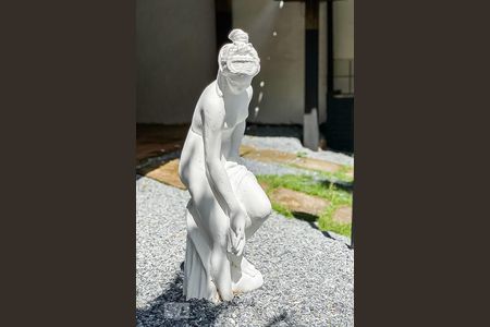 Casa à venda com 480m², 3 quartos e 3 vagas Casa à venda com 480m², 3 quartos e 3 vagasÁrea Externa