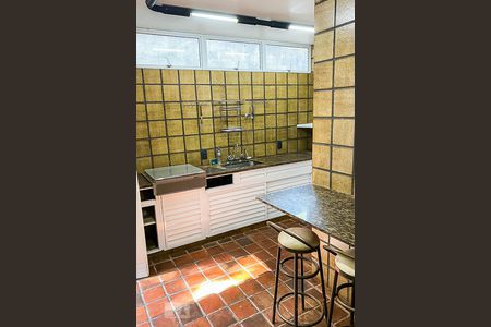 Casa à venda com 480m², 3 quartos e 3 vagas Casa à venda com 480m², 3 quartos e 3 vagasCozinha