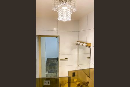 Banheiro Social de casa à venda com 3 quartos, 480m² em Planalto, Belo Horizonte