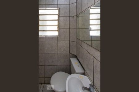 Banheiro de casa à venda com 1 quarto, 70m² em Vila Santa Clara, São Paulo