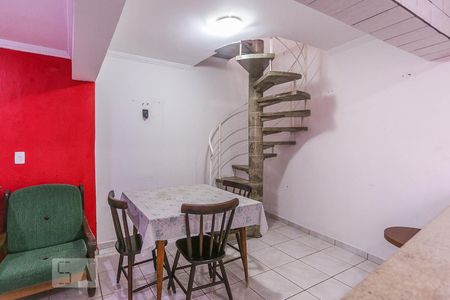 Sala de Estar de casa para alugar com 1 quarto, 30m² em Jardim das Vertentes, São Paulo