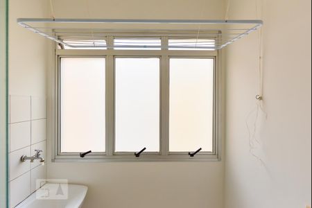 Apartamento à venda com 80m², 3 quartos e 1 vaga Apartamento à venda com 80m², 3 quartos e 1 vagaArea Serviço