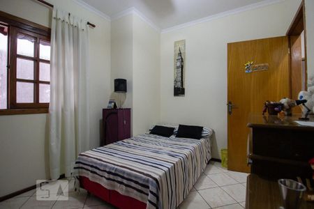 Casa à venda com 378m², 6 quartos e 4 vagasQuarto 2