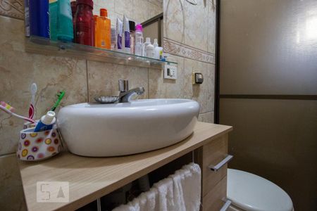 Casa à venda com 378m², 6 quartos e 4 vagasBanheiro 2