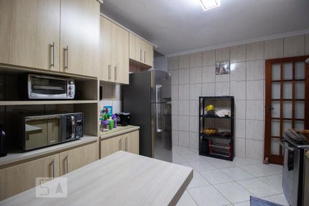 Casa à venda com 378m², 6 quartos e 4 vagasCozinha