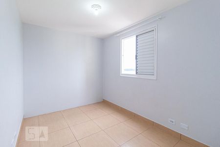 Quarto 2 de apartamento para alugar com 2 quartos, 50m² em Quitaúna, Osasco