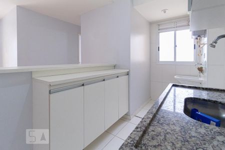 Apartamento para alugar com 50m², 2 quartos e 1 vaga Apartamento para alugar com 50m², 2 quartos e 1 vagaCozinha e Área de Serviço