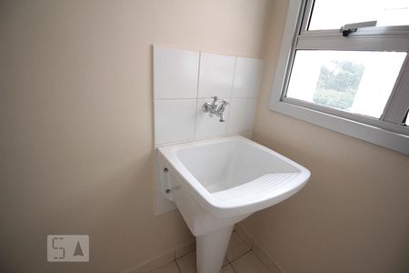 Apartamento para alugar com 58m², 2 quartos e 1 vagaÁrea de Serviço