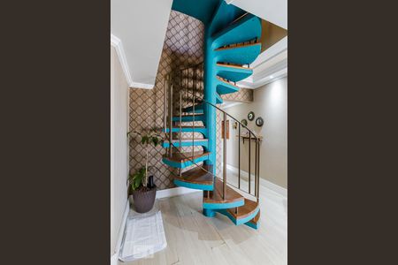 Apartamento à venda com 160m², 3 quartos e 3 vagasEscada