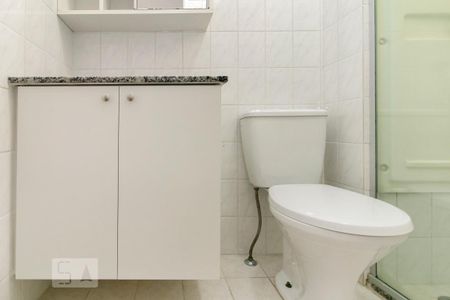 Banheiro de apartamento à venda com 2 quartos, 48m² em Fazenda Morumbi, São Paulo