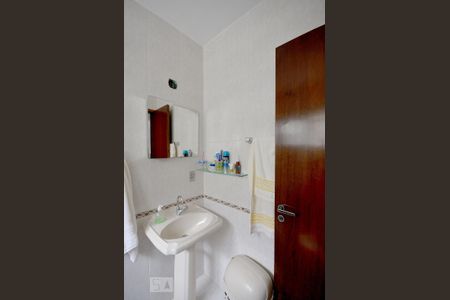 Casa à venda com 200m², 4 quartos e 4 vagasSuite Quarto 1