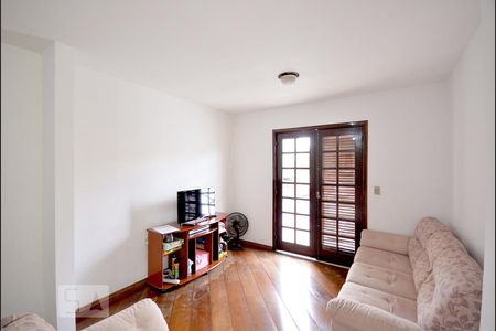 Sala de casa à venda com 4 quartos, 200m² em Bosque da Saúde, São Paulo