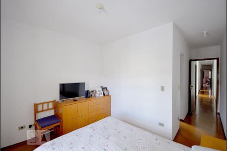 Casa à venda com 200m², 4 quartos e 4 vagasQuarto 1