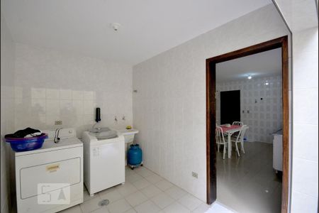 Casa à venda com 200m², 4 quartos e 4 vagasArea de Serviço