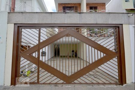 Casa à venda com 200m², 4 quartos e 4 vagasFachada