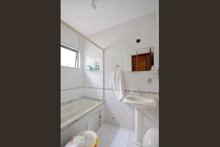 Casa à venda com 200m², 4 quartos e 4 vagasSuite Quarto 1