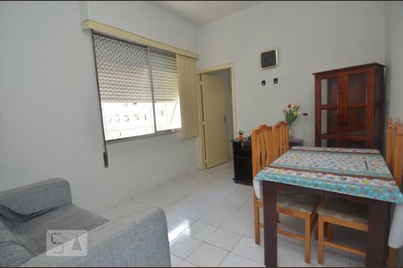 Sala de Apartamento com 1 quarto, 45m² Copacabana