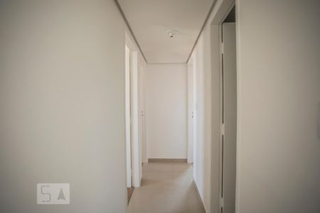 Corredor - Quartos de apartamento para alugar com 3 quartos, 74m² em Jardim Oriental, São Paulo