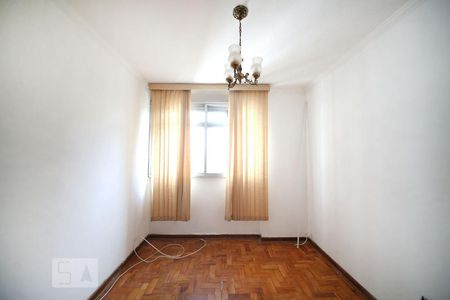Sala de apartamento para alugar com 3 quartos, 75m² em Vila São Paulo, São Paulo