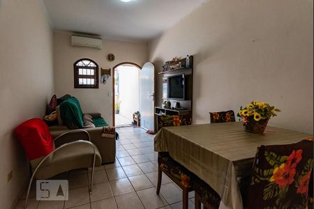 Sala de casa à venda com 2 quartos, 200m² em Vila Anhangüera, Campinas