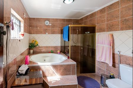 Banheiro da Suíte de casa à venda com 2 quartos, 200m² em Vila Anhangüera, Campinas