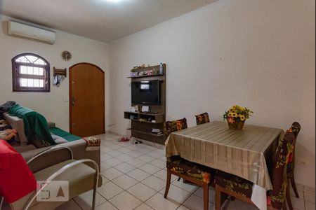 Sala de casa à venda com 2 quartos, 200m² em Vila Anhangüera, Campinas