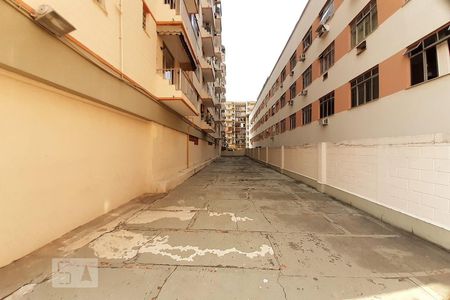 Apartamento à venda com 70m², 2 quartos e 1 vaga Apartamento à venda com 70m², 2 quartos e 1 vagaÁrea Comum - Playground