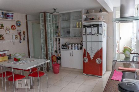 Apartamento à venda com 380m², 4 quartos e 3 vagasCozinha