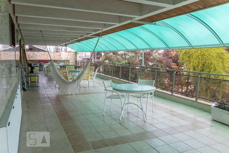 Apartamento à venda com 380m², 4 quartos e 3 vagasVaranda