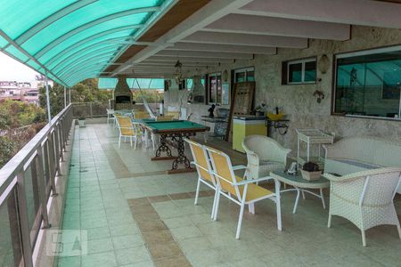 Apartamento à venda com 380m², 4 quartos e 3 vagasVaranda