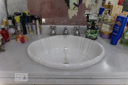 Apartamento à venda com 380m², 4 quartos e 3 vagasBanheiro da suíte 4